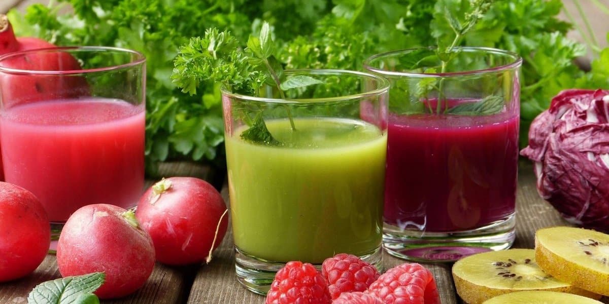 2 bebidas de desintoxicação ou para perder peso